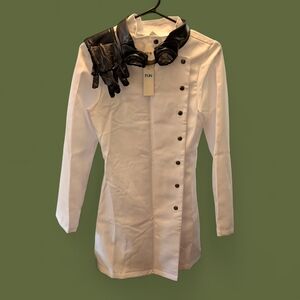 FUN Women's White and Black Button-Up Coat with Gloves